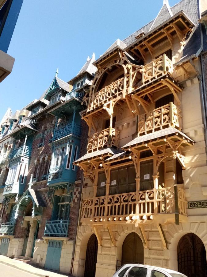 Appartement Avec Balcon Au 1Er Etage Vue Laterale Mer A 50 Metres De La Plage A Mers Les Bains. Εξωτερικό φωτογραφία